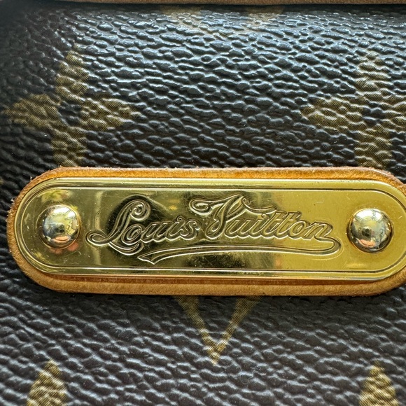 Louis Vuitton Montrogueil - Picture 2 of 14